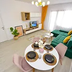 Apartment Sofia Cozy - Underground Private Parking
