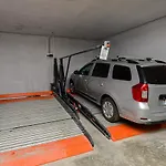 Apartment Sofia Cozy - Underground Private Parking Bucharest