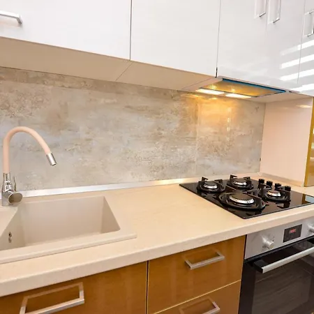 Sofia Cozy - Underground Private Parking Apartment *