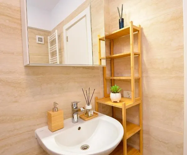 Apartment Sofia Cozy - Underground Private Parking Bucharest