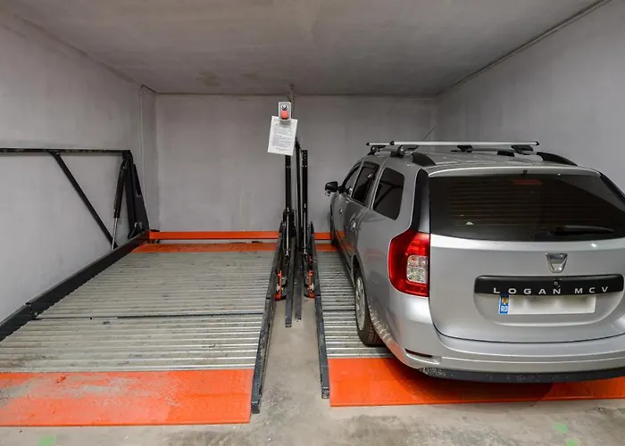 Sofia Cozy - Underground Private Parking Apartment *