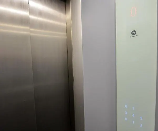 아파트 Sofia Cozy - Underground Private Parking *